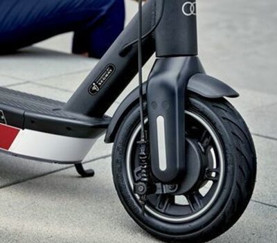 Versteigert 475 € – Audi E-Scooter von Segway